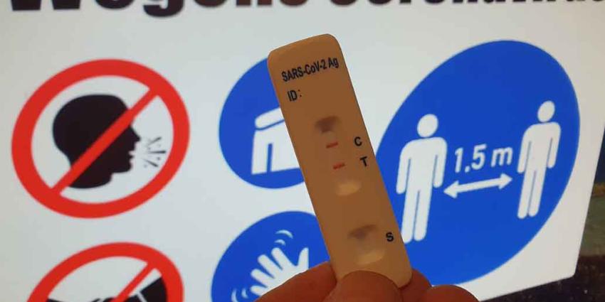 Bonden willen 150 miljoen van kabinet voor slachtoffers long covid in zorg en onderwijs Bonden willen 150 miljoen van kabinet voor slachtoffers long covid in zorg en onderwijs