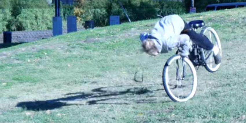 Niet een lokfiets tegen fietsendieven, maar een kabel aan je fiets Niet een lokfiets tegen fietsendieven, maar een kabel aan je fiets