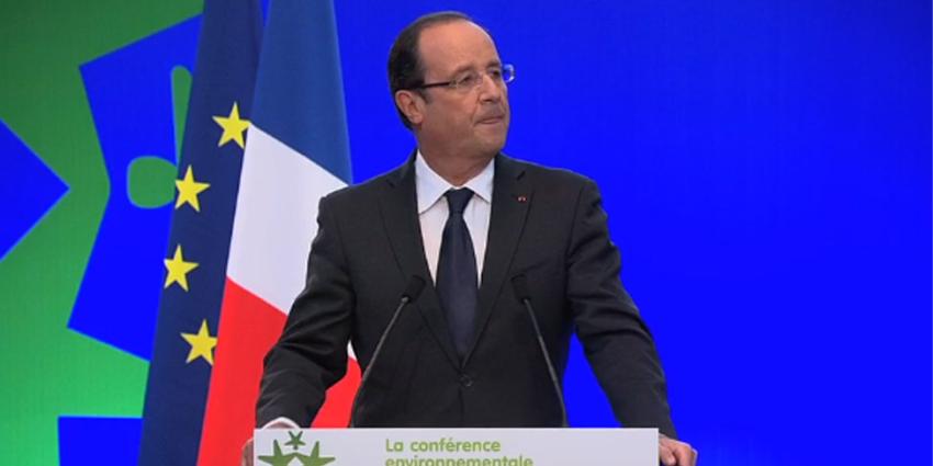 Franse president roept noodtoestand uit voor heel Frankrijk, Parijs neemt extra maatregelen Franse president roept noodtoestand uit voor heel Frankrijk, Parijs neemt extra maatregelen
