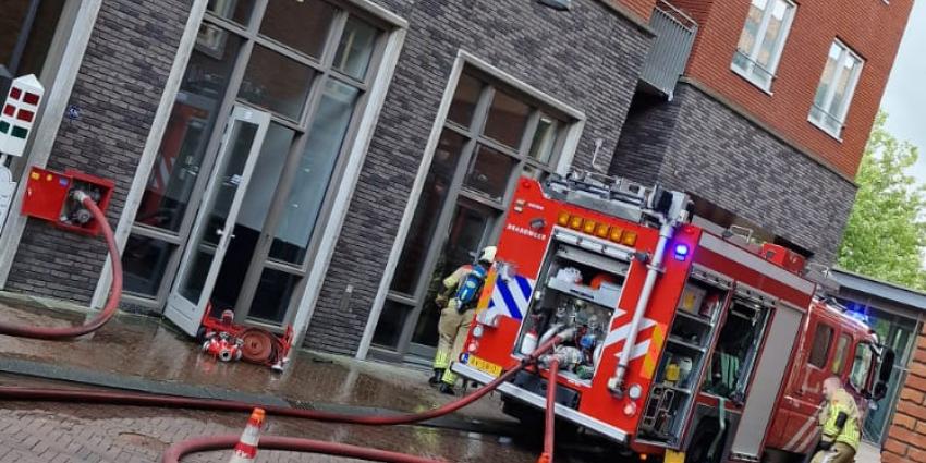 Hulpdiensten ter plaatse Hulpdiensten ter plaatse