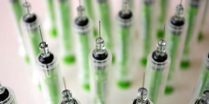 Steeds meer jongeren naar de cosmetisch chirurg