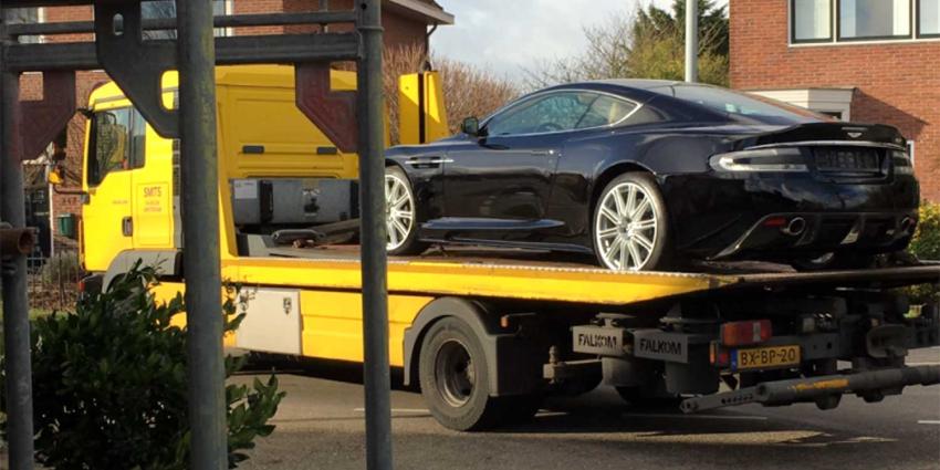 FIOD doet landelijk invallen om BTW carrouselfraude met dure auto’s FIOD doet landelijk invallen om BTW carrouselfraude met dure auto’s