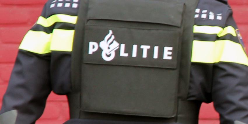 Agent met kogelwerend vest Agent met kogelwerend vest