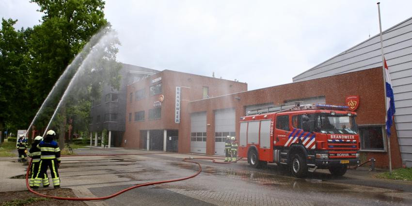 Brandweerlieden herdenken omgekomen collega's Brandweerlieden herdenken omgekomen collega's