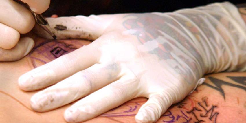 Nog steeds veel gevaarlijke zwarte tatoeage- en PMU-inkten Nog steeds veel gevaarlijke zwarte tatoeage- en PMU-inkten