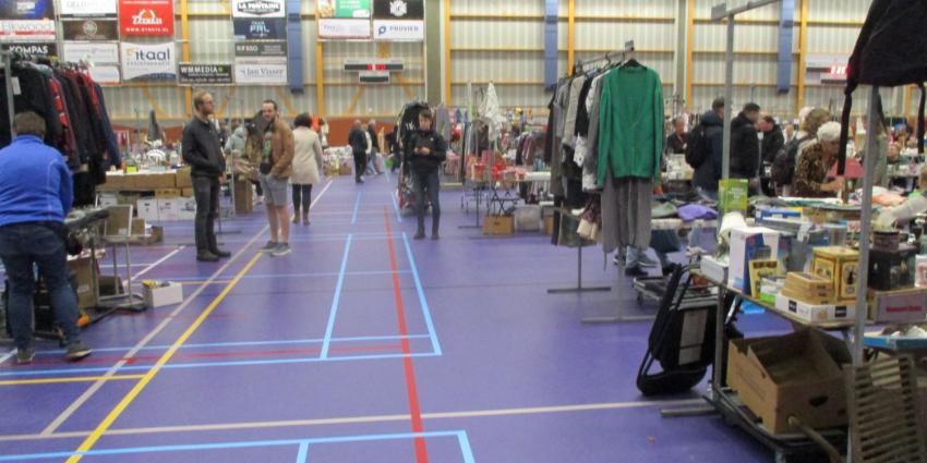 Vlooienmarkt in sporthal Vlooienmarkt in sporthal
