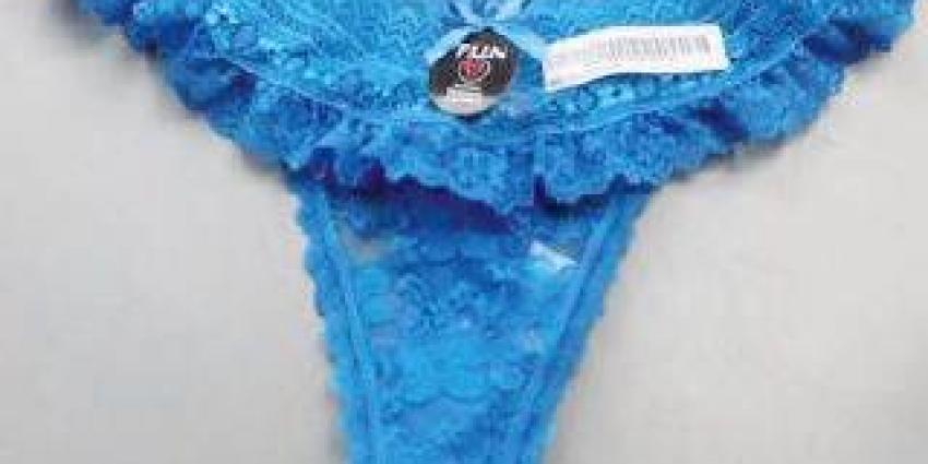 Zeeman roept blauwe damesstrings en kinderspeelgoed terug Zeeman roept blauwe damesstrings en kinderspeelgoed terug