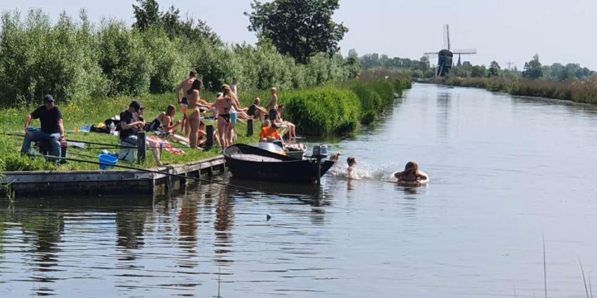 Nederland recreëert met o.a. volle wegen naar de kust Nederland recreëert met o.a. volle wegen naar de kust