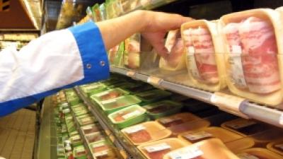 Foto van consument in supermarkt | Archief FBF.nl Foto van consument in supermarkt | Archief FBF.nl