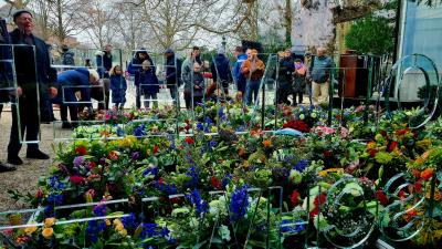 Herdenking bij Spiegelmonument Herdenking bij Spiegelmonument