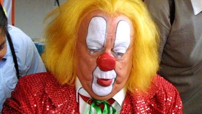 Nederlands meest bekende clown Bassie mag weer naar huis 