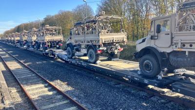 Belgisch materieel op een door Nederland georganiseerde trein. Belgisch materieel op een door Nederland georganiseerde trein.