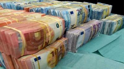 euro-bankbiljetten-cash euro-bankbiljetten-cash