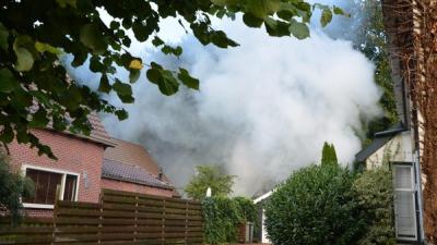 Brand verwoest schuur aan de Broek in Gieterveen