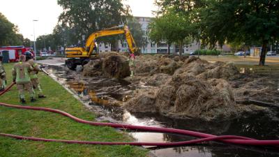 Flinke overlast door brandende hooibalen