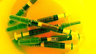 injectie-vaccin-naald injectie-vaccin-naald