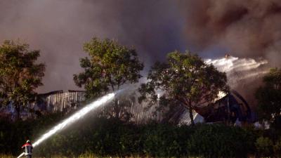 Zeer grote brand papier opslagloods Tilburg