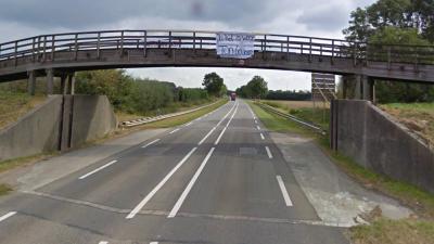 Foto van de houten loopbrug voor het ongeval | Google Streetview Foto van de houten loopbrug voor het ongeval | Google Streetview