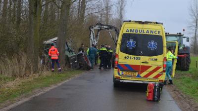Hulpdiensten ter plaatse Hulpdiensten ter plaatse