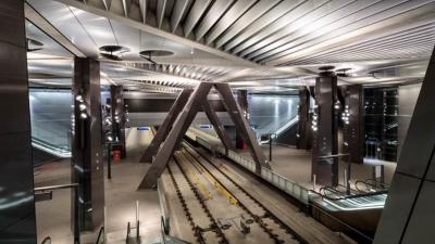 Bouw Noord/Zuidlijn is voltooid; metrostations en lijn klaar om proef te draaien Bouw Noord/Zuidlijn is voltooid; metrostations en lijn klaar om proef te draaien
