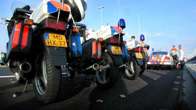 politie-motoren-snelweg-zon