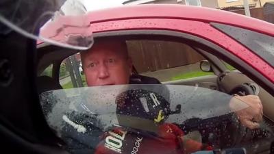 &quot;Weet je niet wie ik ben? Weet jij écht niet wie ik ben? Ik ben Ronnie Pickering, godverdomme!&quot;.