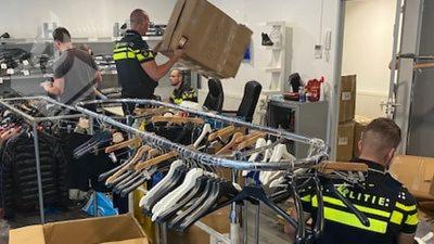 Ruimte ingericht als winkel
